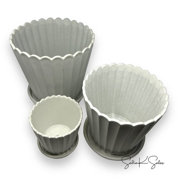 Scallop-Fluted Stoneware In/Outdoor Planter Pot Large - Hearth & Hand Magnolia - Picture 6 of 10